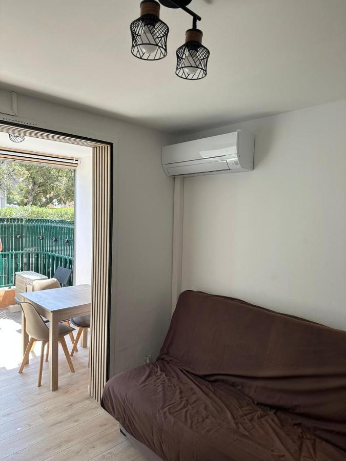 Charmant Studio Neuf 150M Plage Sur Avenue Principale Climatise Et Parking กาวาแลร์-ซูร์-แมร์ ภายนอก รูปภาพ